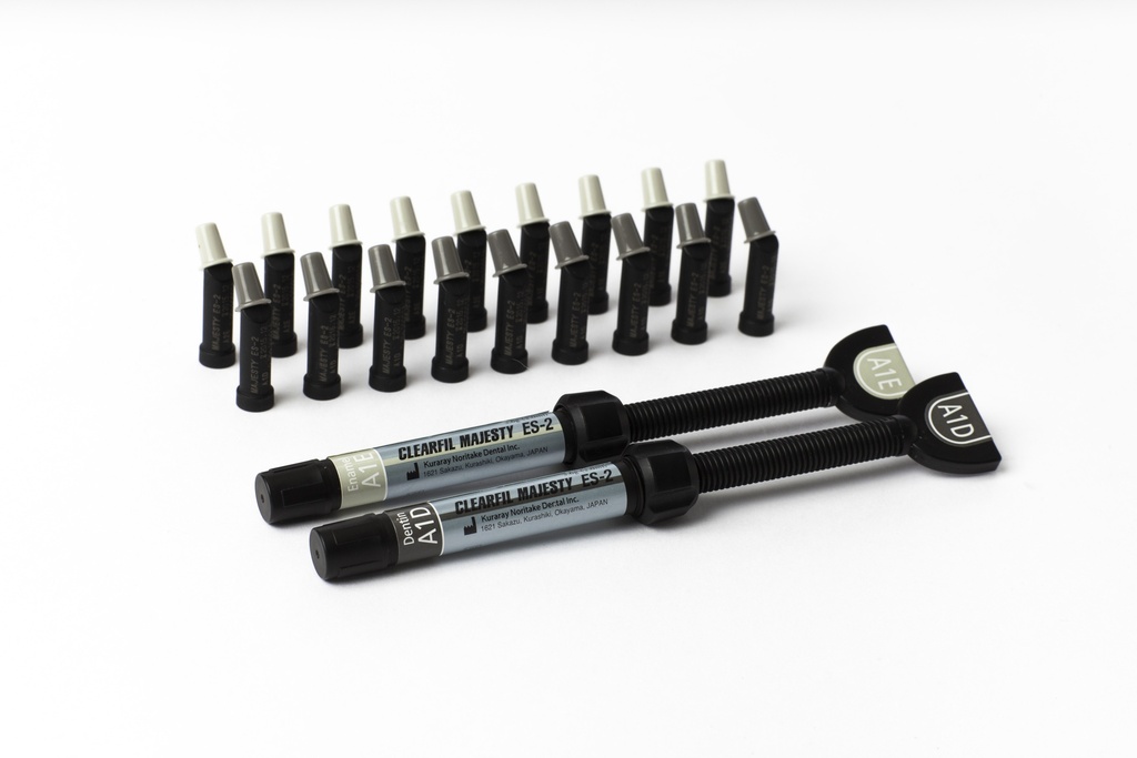 Клірфіл Маджесті Преміум, шприц 3.6г/2мл (Clearfil Majesty ES-2 Premium)